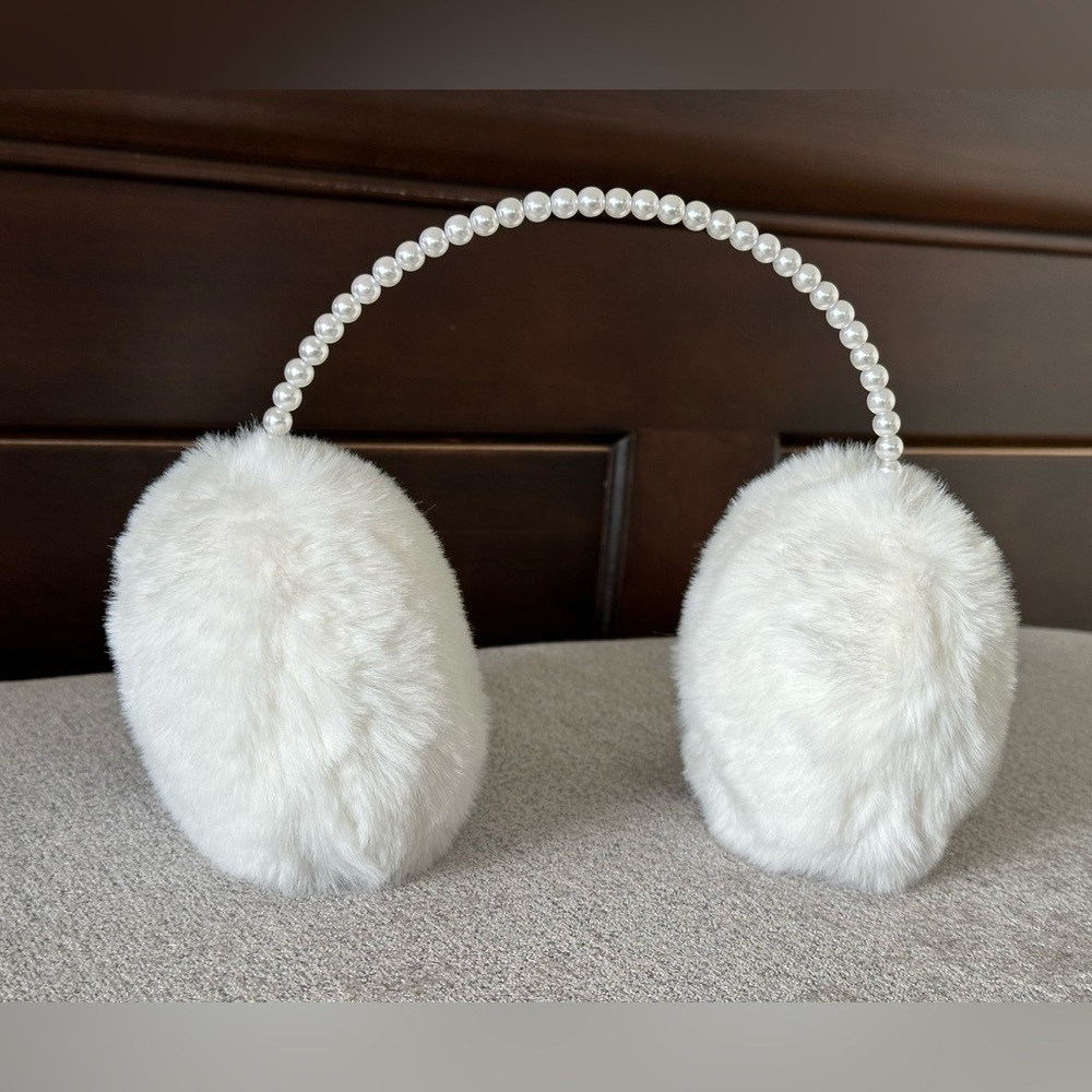 NWOT Lele Sadoughi Ear Muff